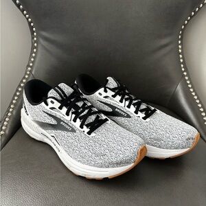 Brooks Adreneline GTS 22 Men’s Size 11.5